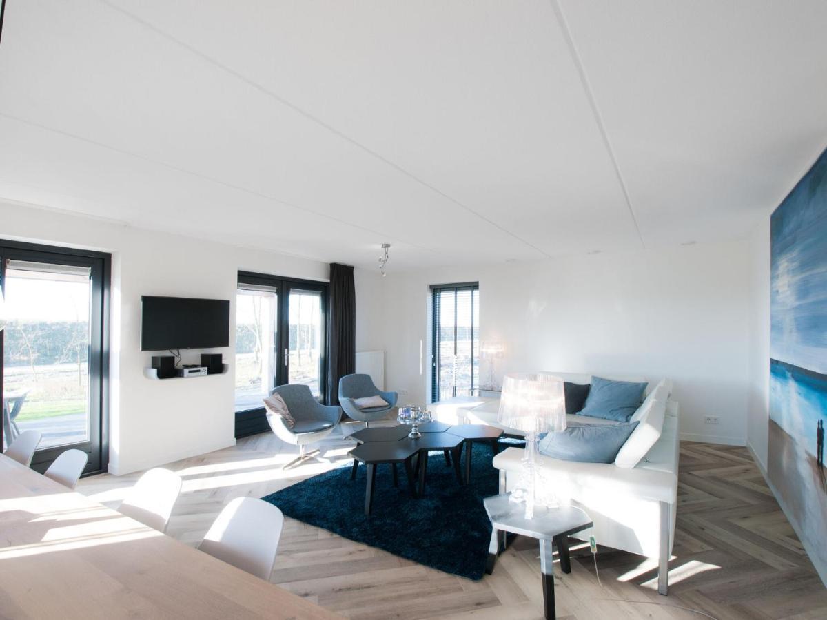 Modern With Combi Microwave *